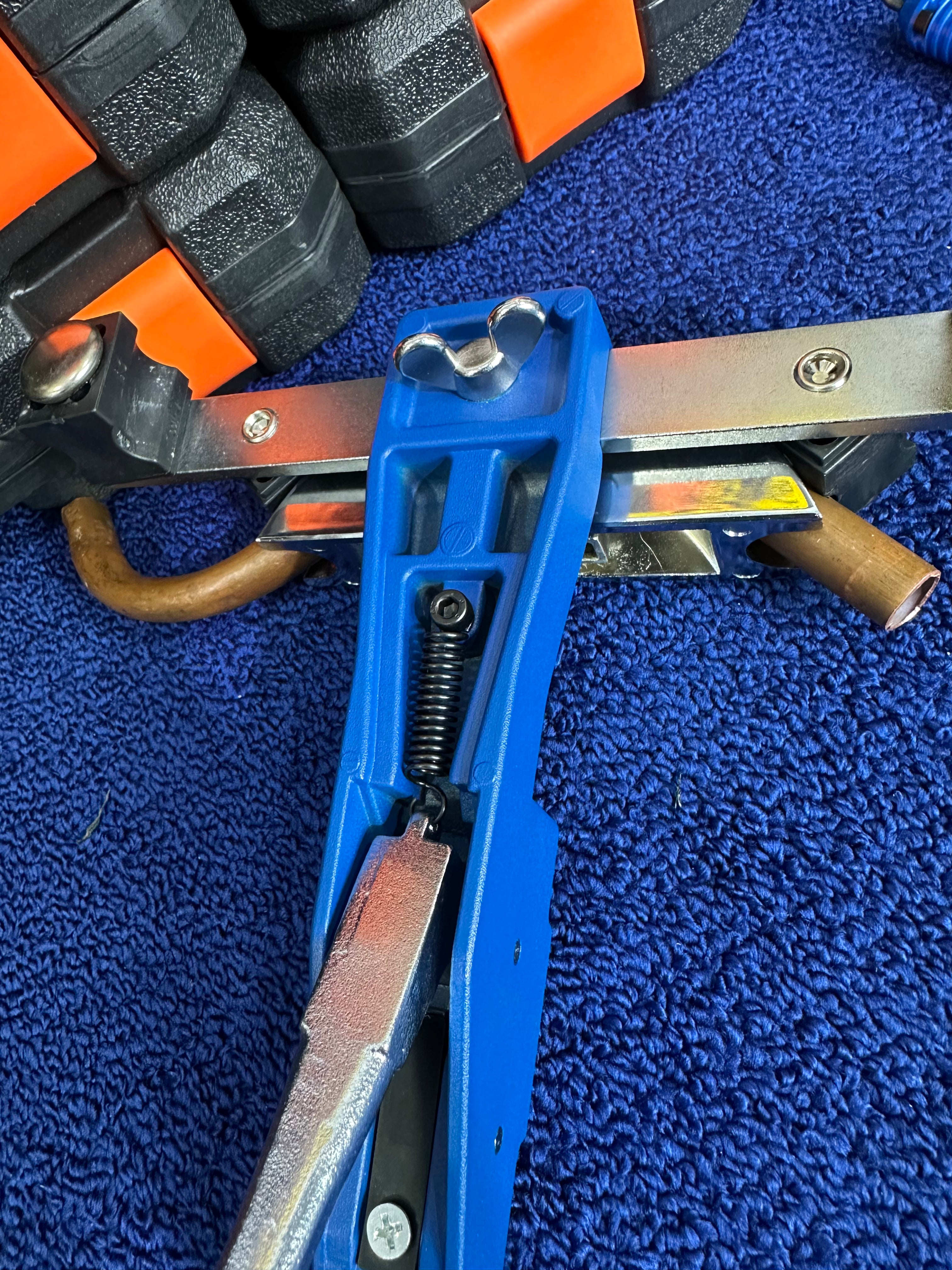 طقم احترافي لثني الأنابيب المعدنية