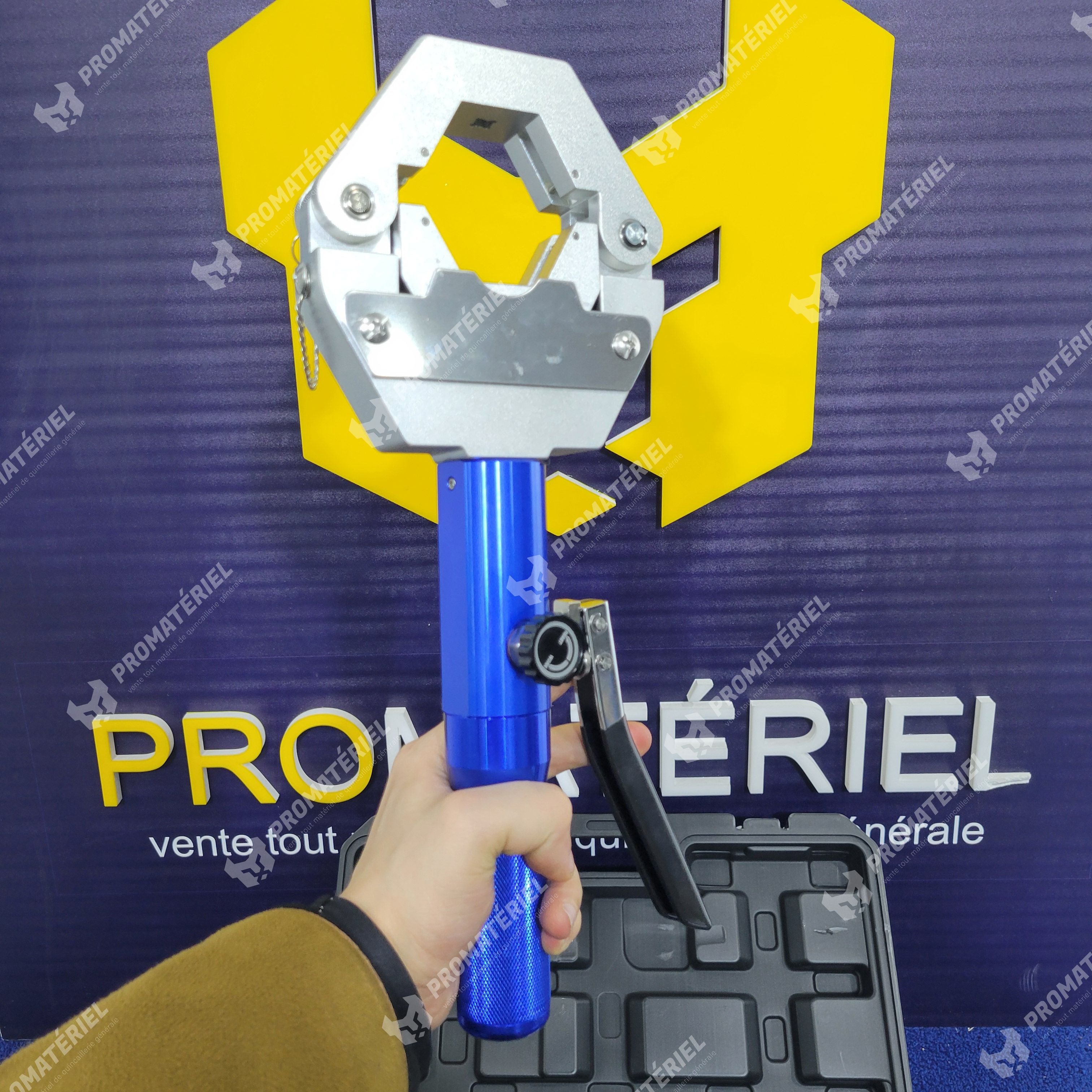 PINCE À SERTIR TUYAU HYDRAULIQUE CLIM AUTO